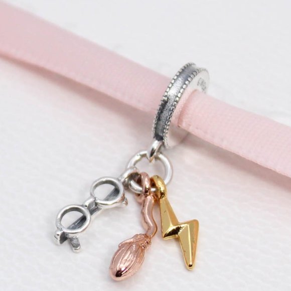 Pandora Harry Potter, Glasses, Nimbus 2000 & Lightning Bolt Dangle Charm - Picture 1 of 7